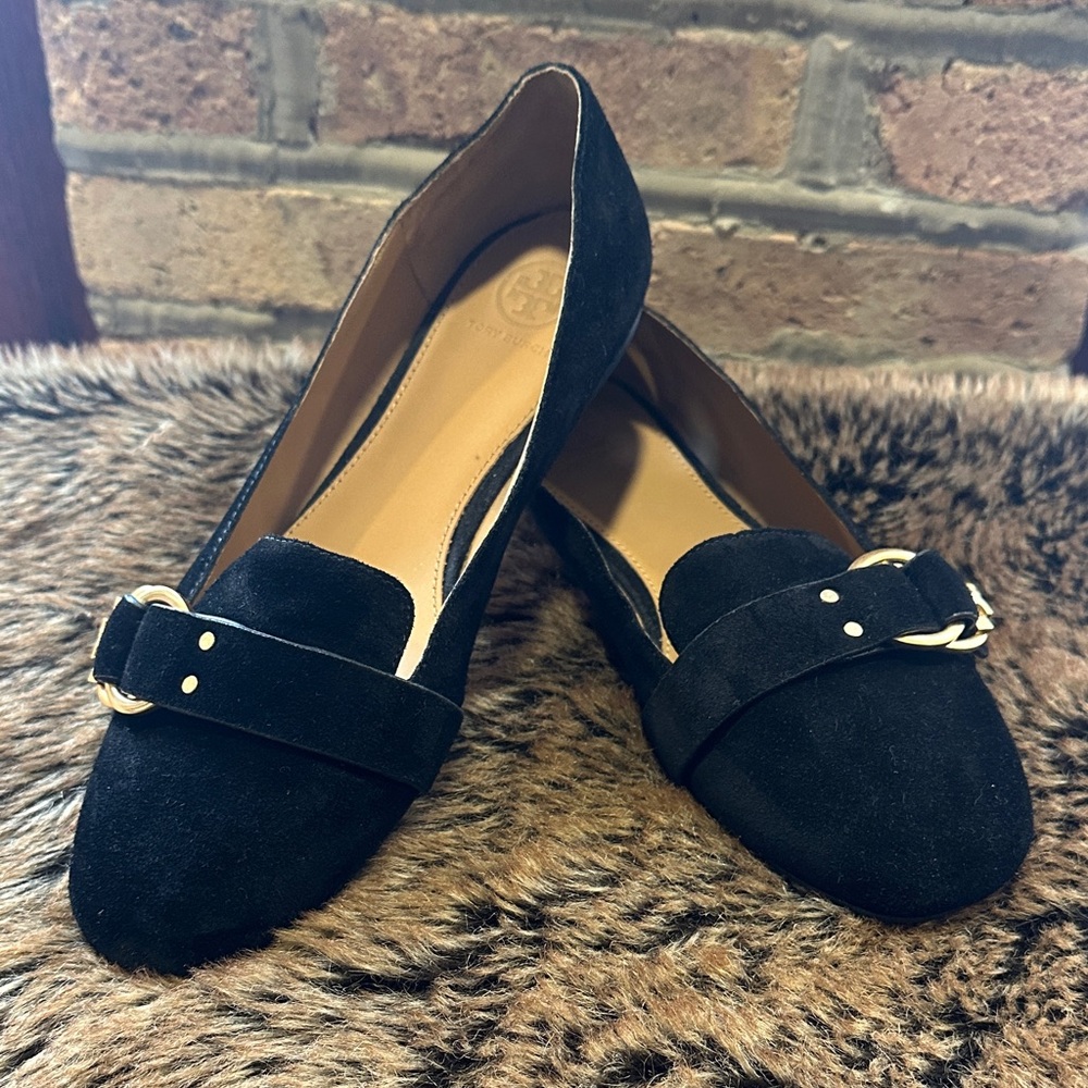 TORY BURCH Suede Ballet Flats. Black/Gold. Size 9.
